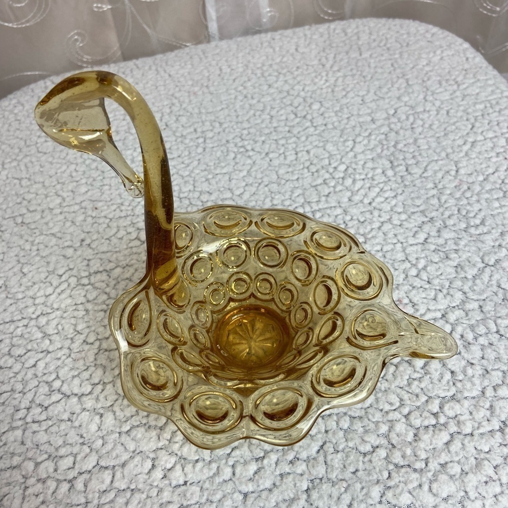 Vintage Kanawha Art Amber Glass Swan Dish - Picture 5 of 10